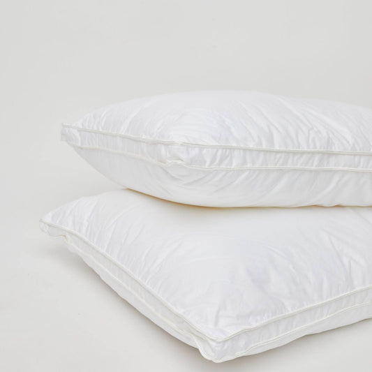 Almohadas de fibras naturales de seda natural de morera blancas
