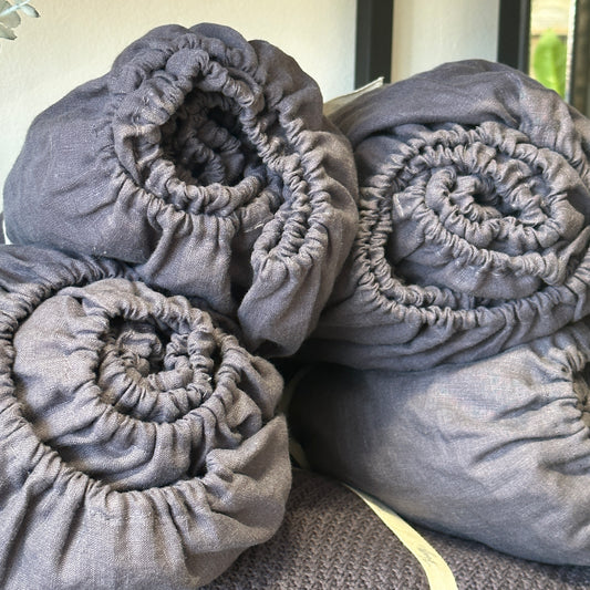 CUBRE BOX SPRING GRIS GRAFITO