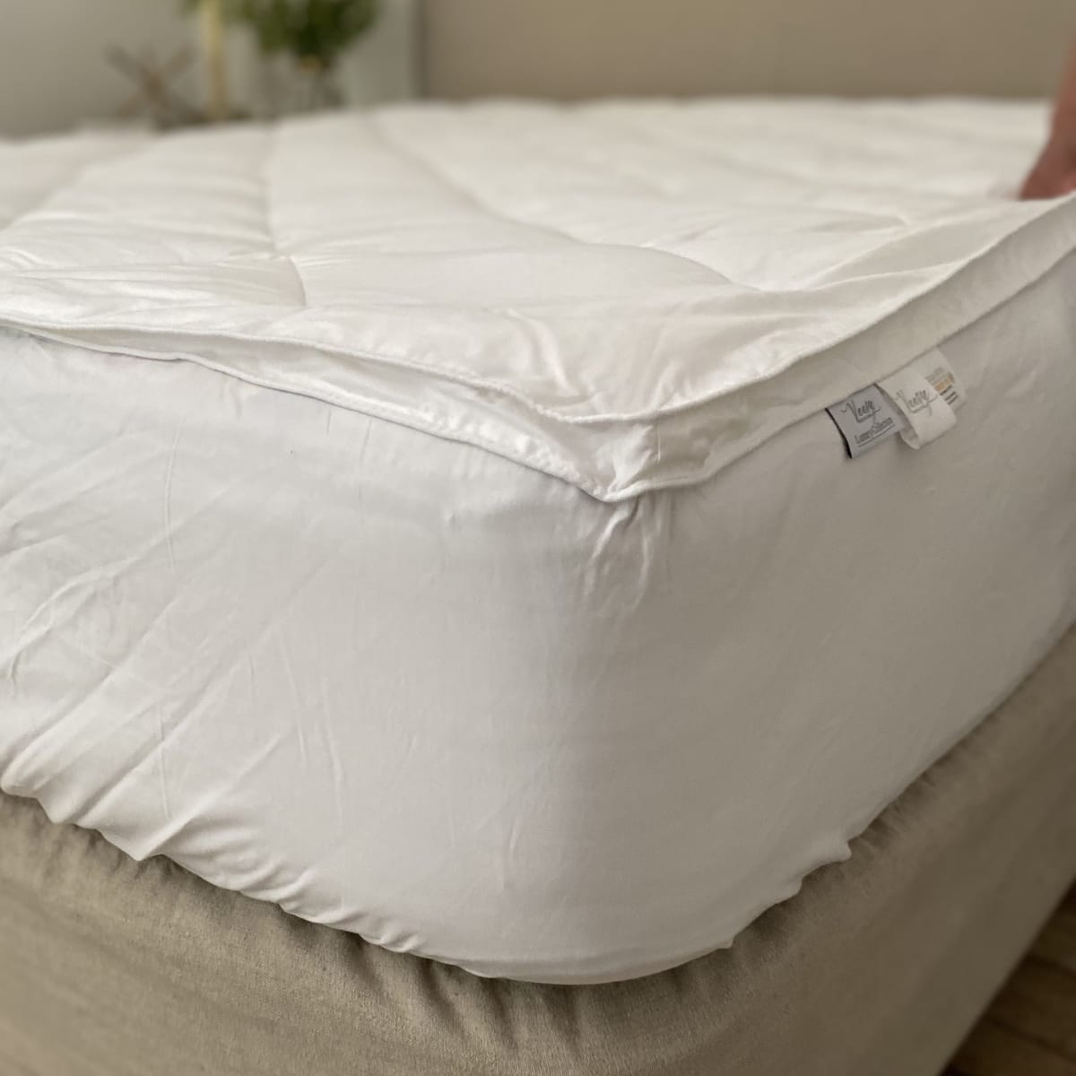 TOPPER DE CAMA DE SEDA DE FUELLE ALTO