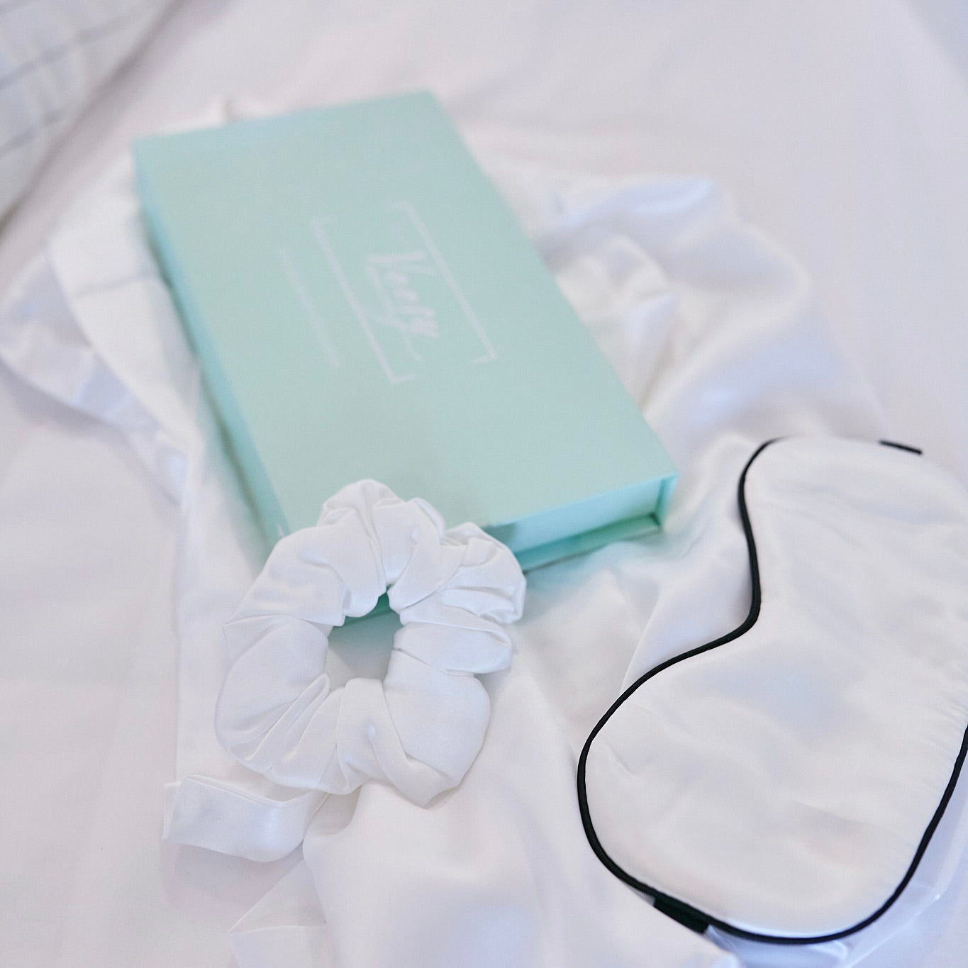 SET ACCESORIOS DE SEDA