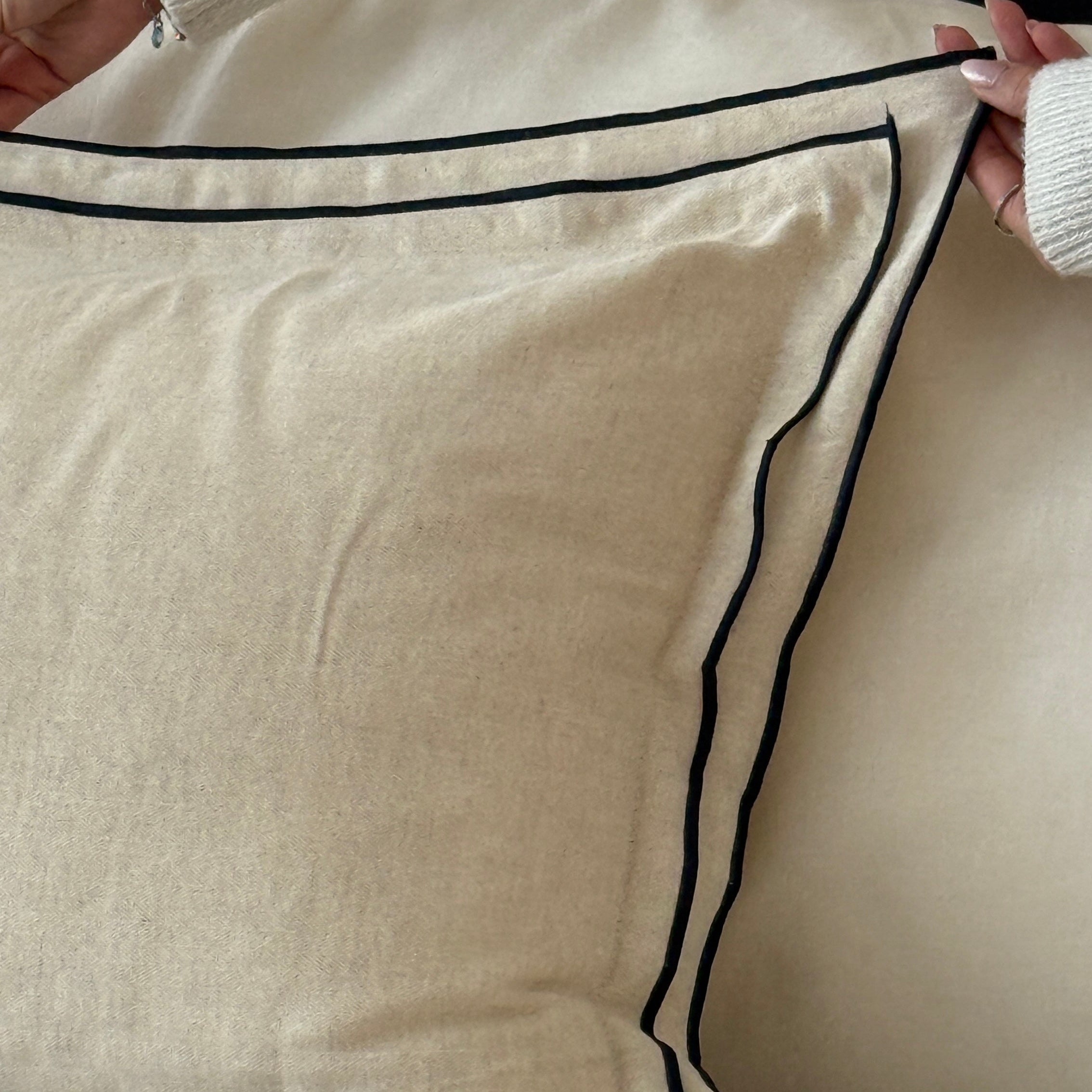 cojinl lino con borde