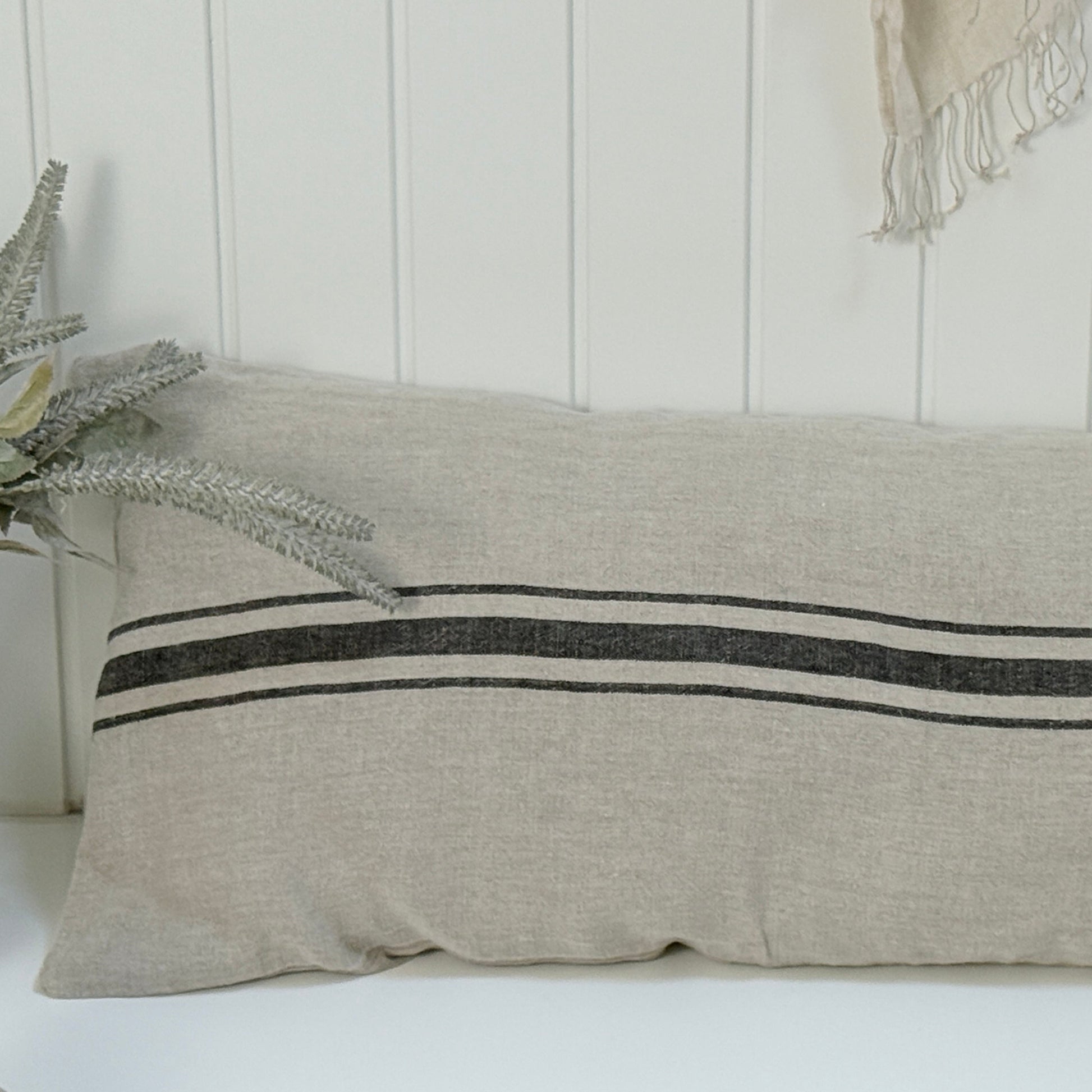 COJIN LISTADO LINEAS NEGRAS