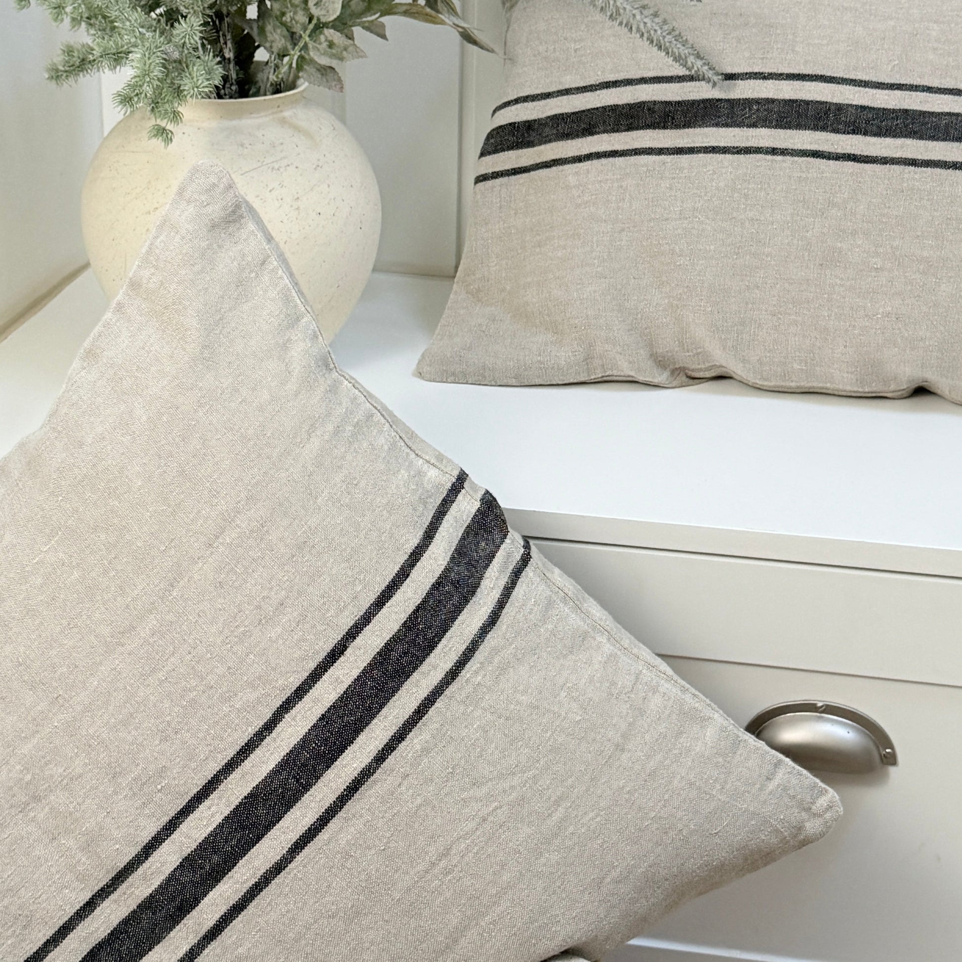 COJIN LISTADO LINEAS NEGRAS