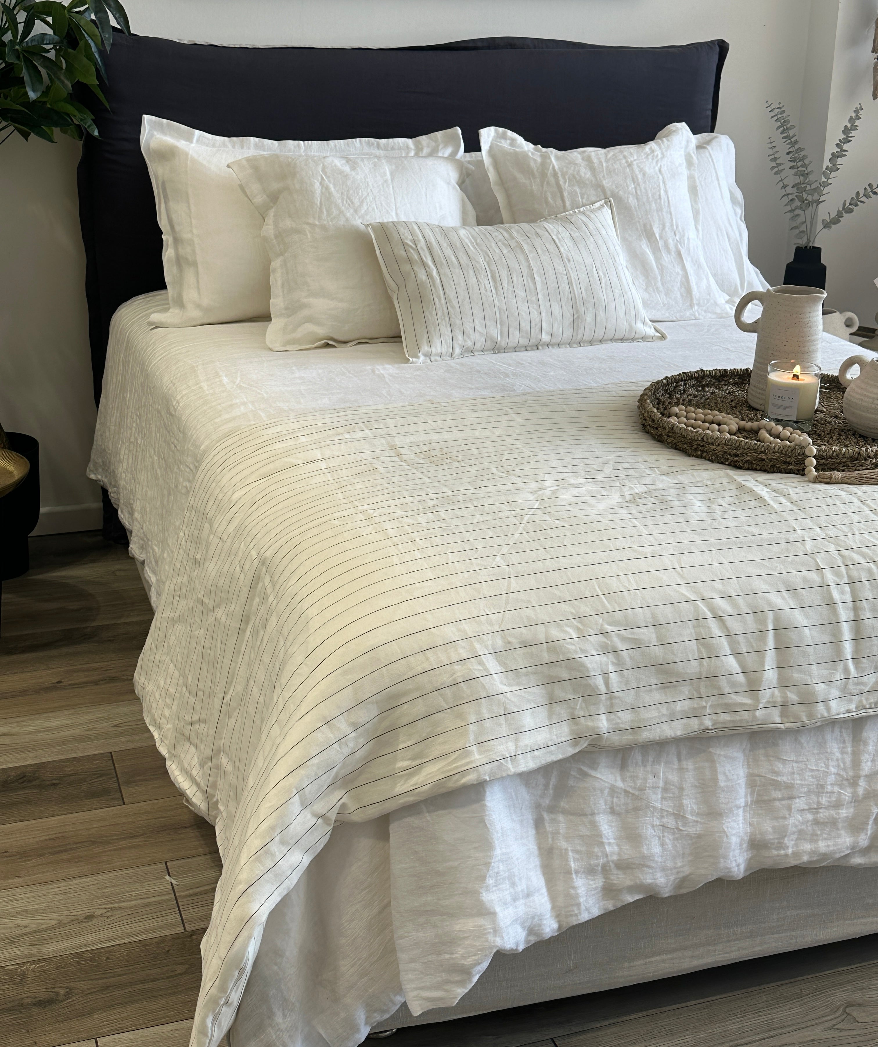 FUNDA ALMOHADA LISTADO NEGRO