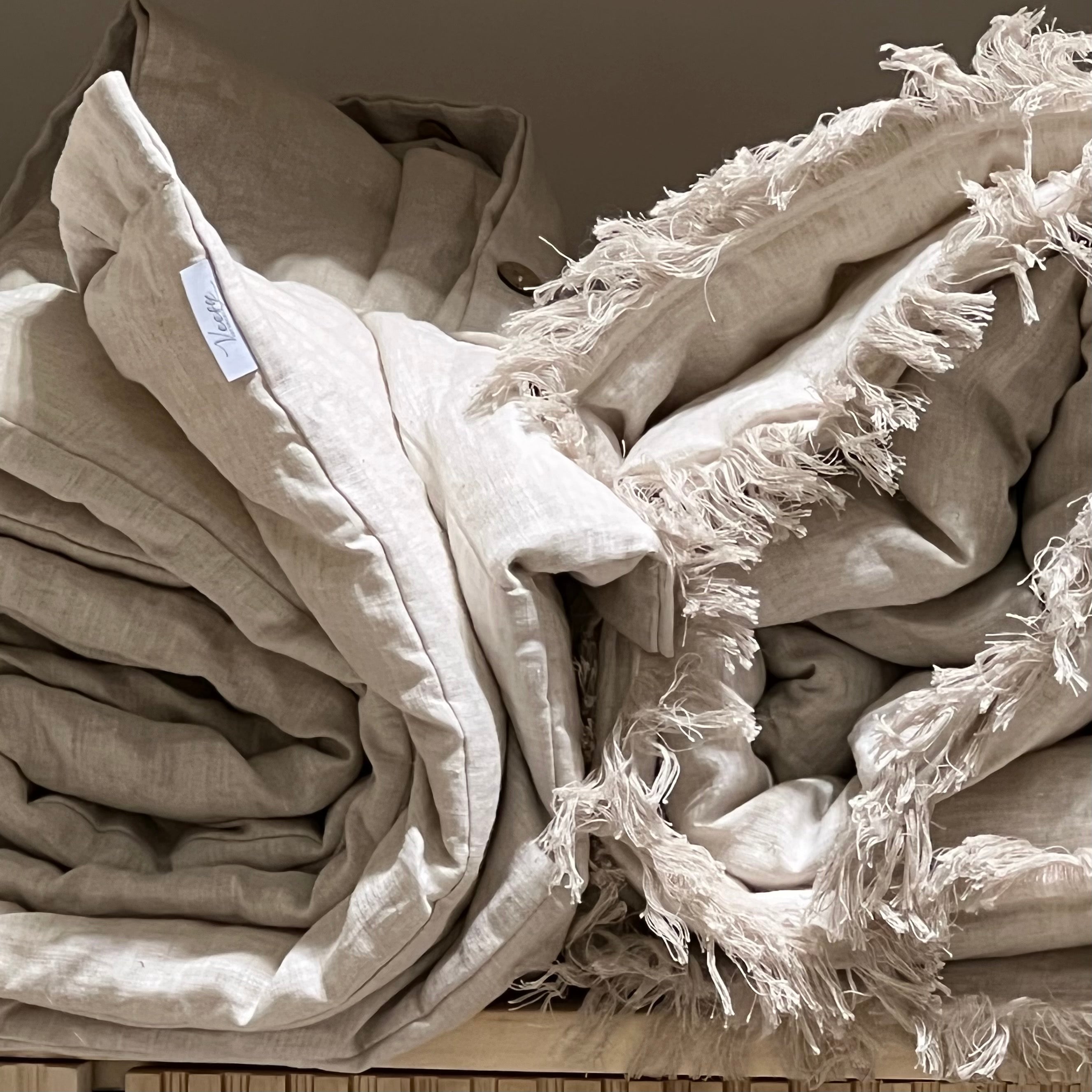 PIECERA LINO ACOLCHADA ARENA