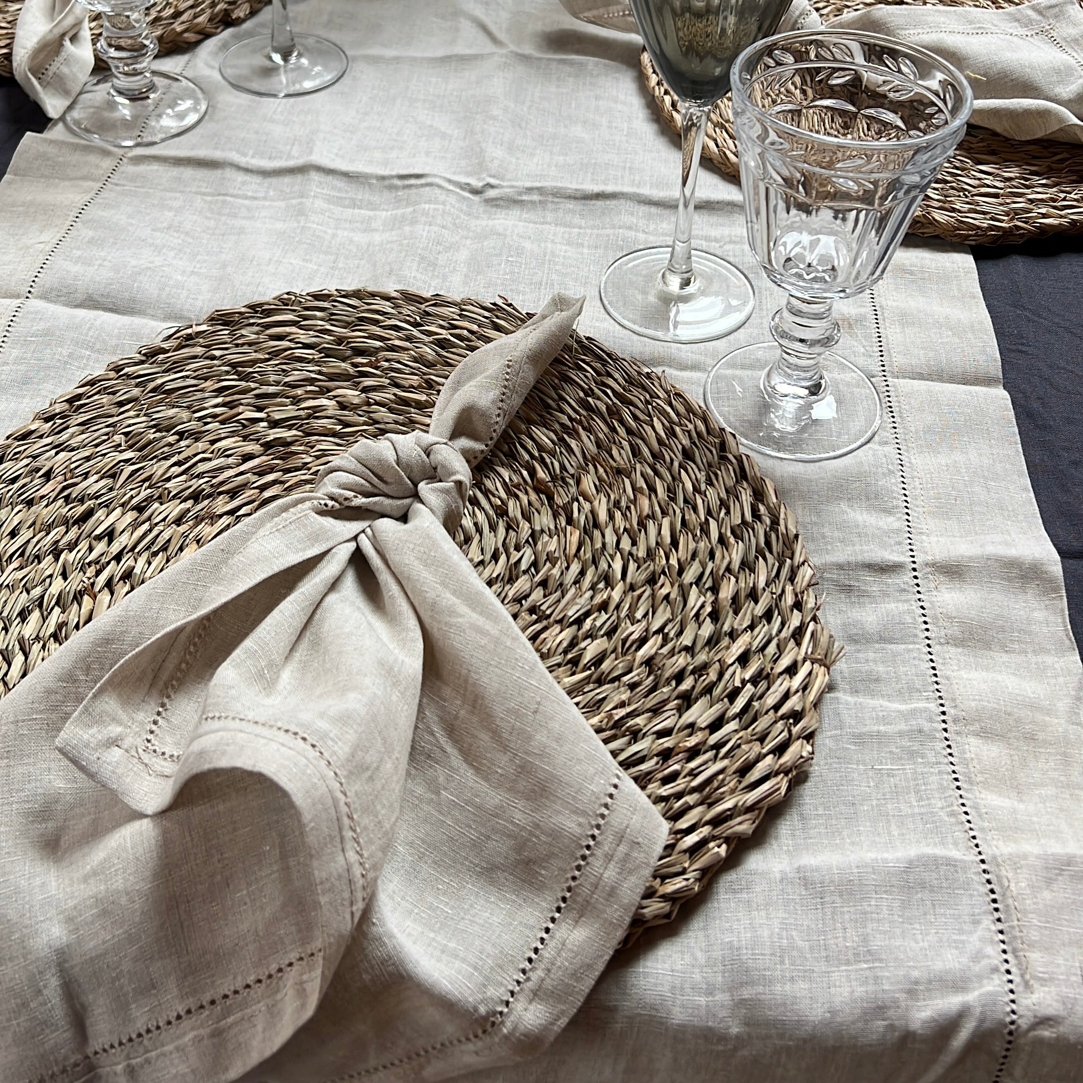 SET DE SERVILLETAS DE LINO MODELO ATENEA 50X50 cm